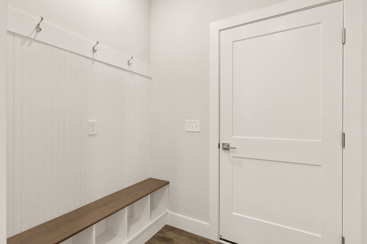 Mudroom bench and coat hooks in Vonore custom home in Knoxville, TN